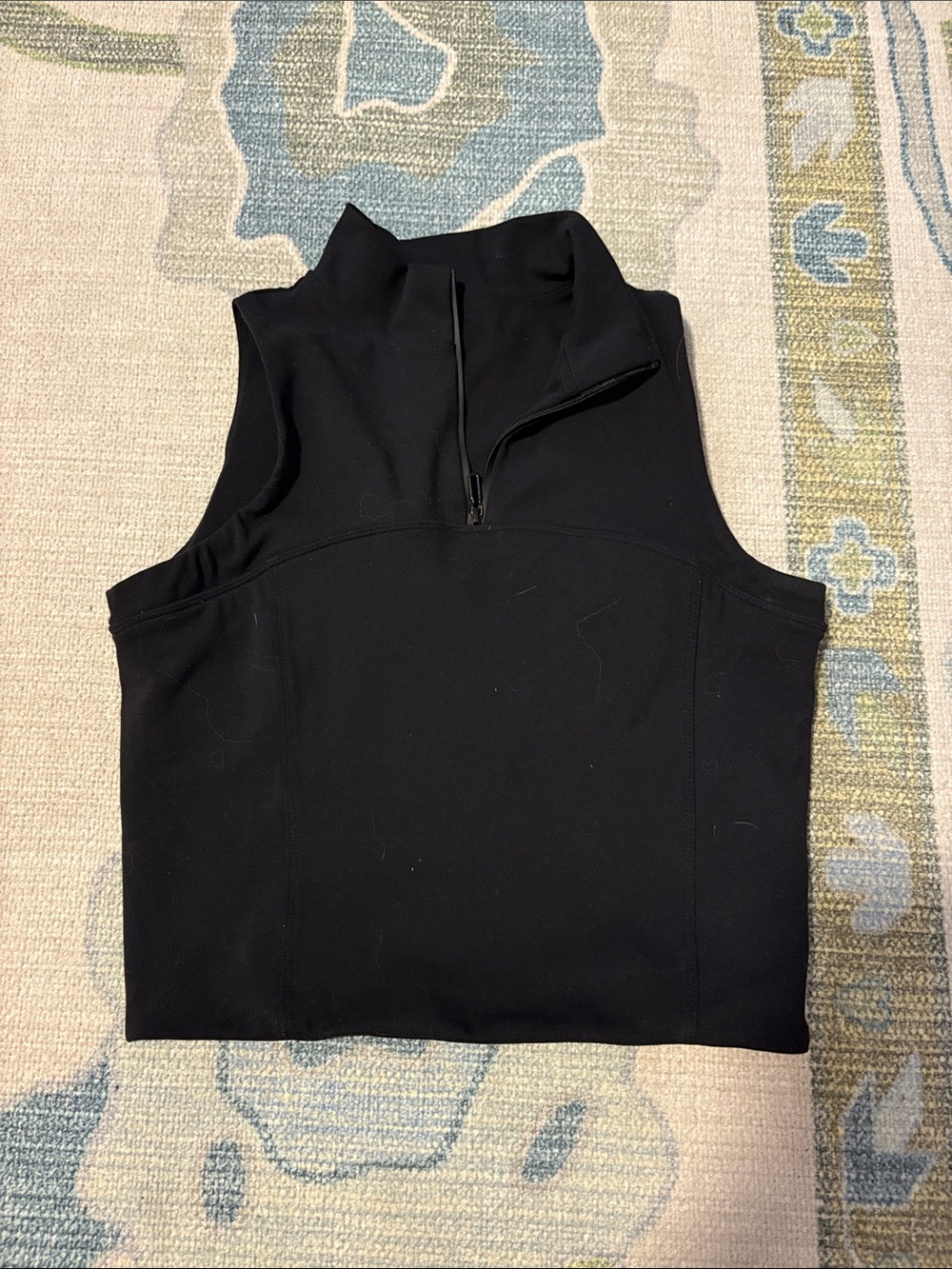 Black Sleeveless Quarter-Zip athletic top